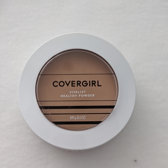 Covergirl Vitalist healthy powder medium beige - Picture 3 of 3